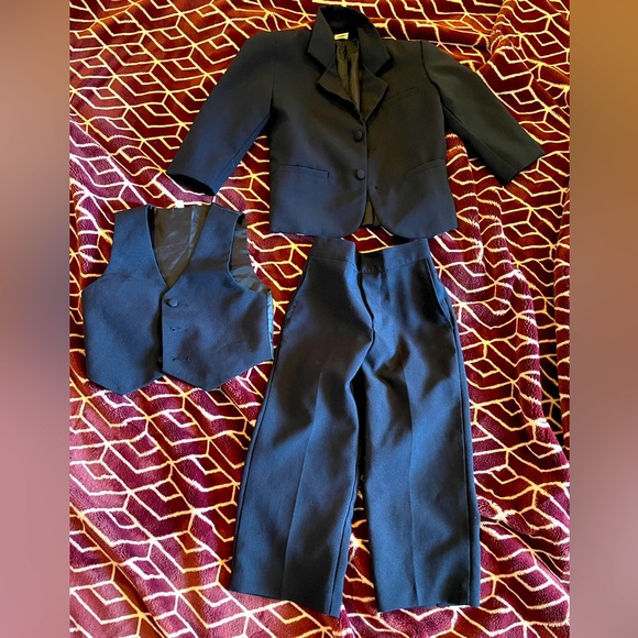 Amazon Other - Navy blue boys 2T Suit